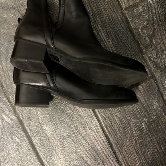 Black leather booties - Picture 3 of 4